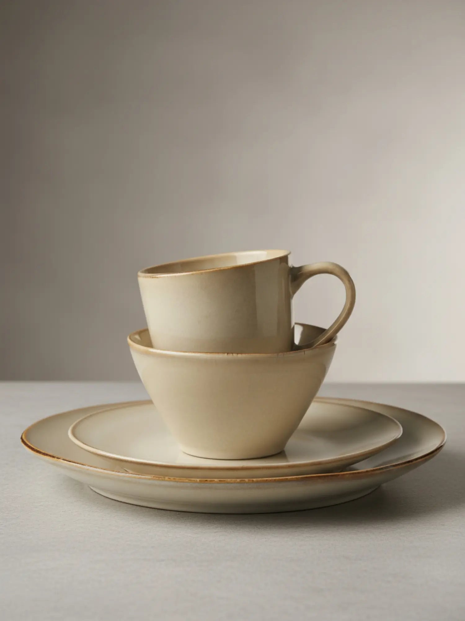 Handgefertigtes Racco Geschirrset 16-teilig – beige